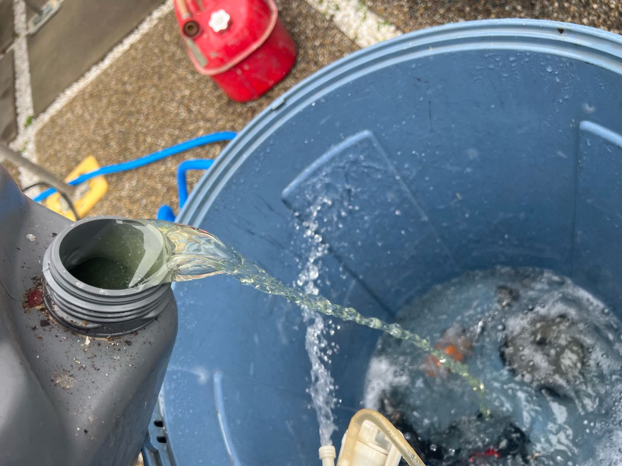 バイオ洗浄原液混入。