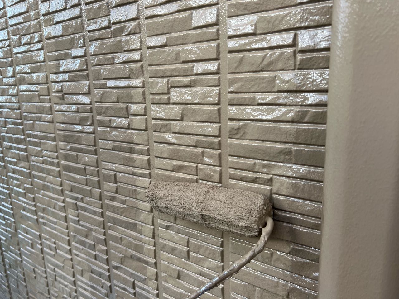 仕上げ塗装2回目です。