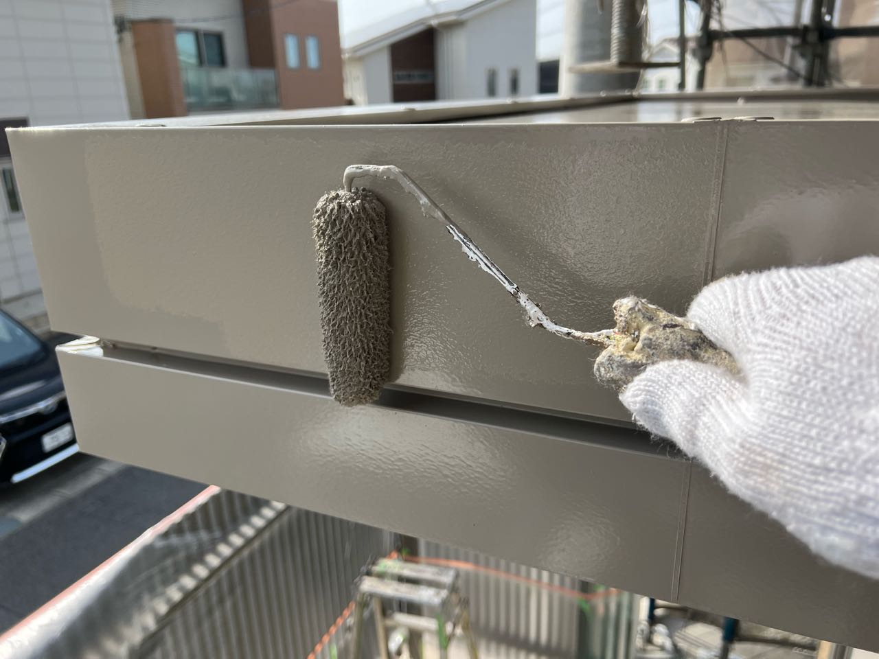 仕上げ塗装2回目です。