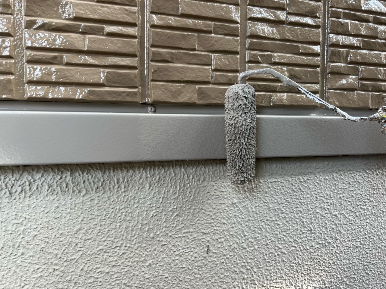 仕上げ塗装2回目です。