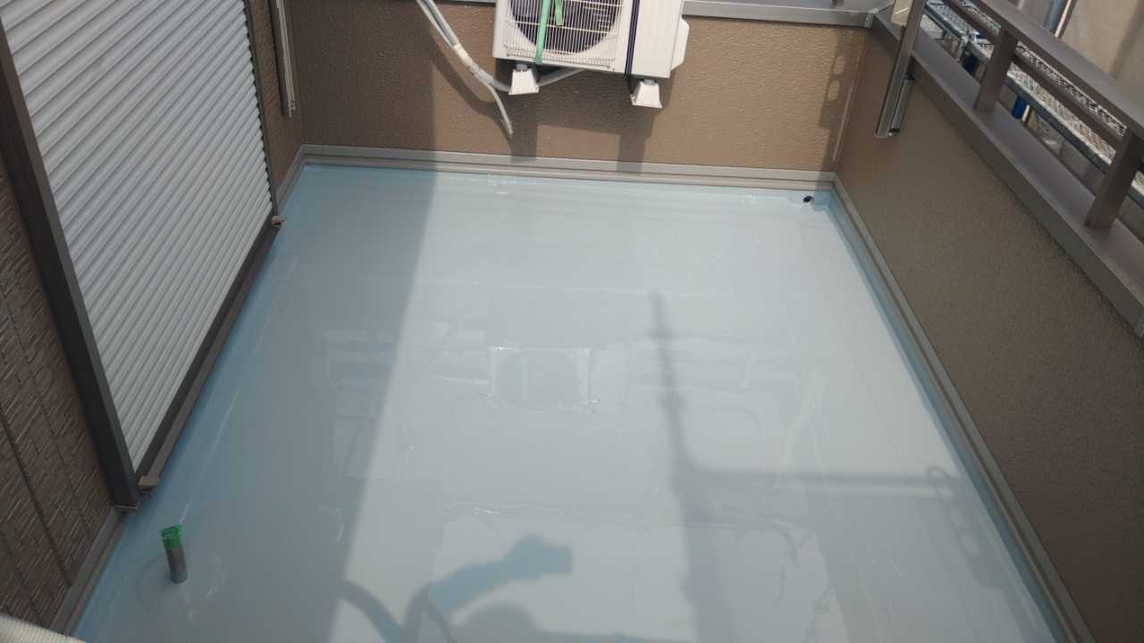 ウレタン防水塗布2回目。