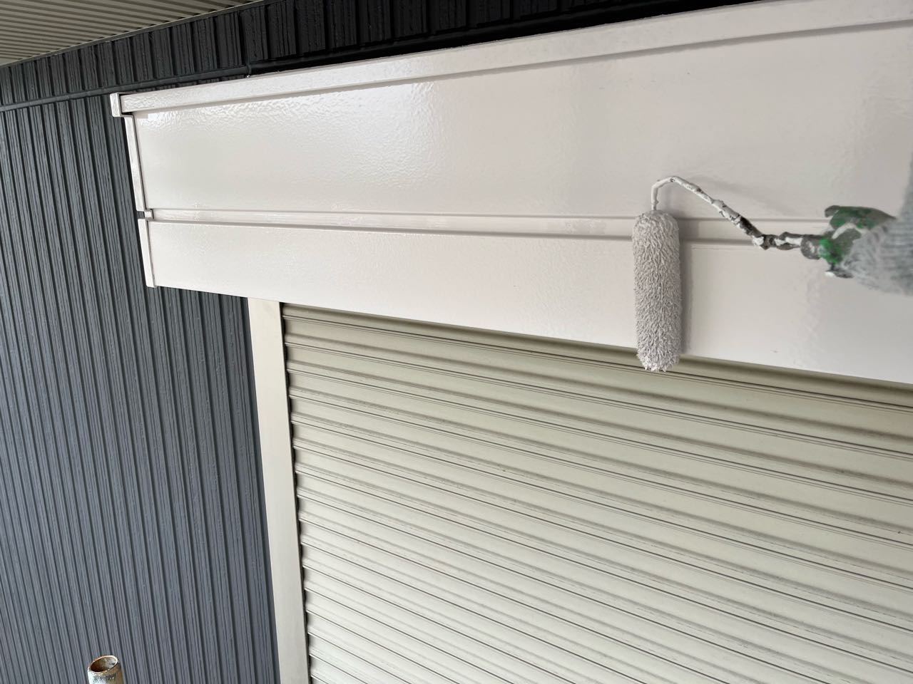 仕上げ塗装2回目です。