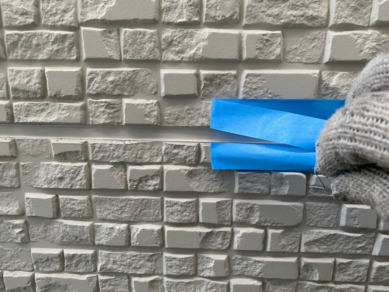 マスキングを剥がします。