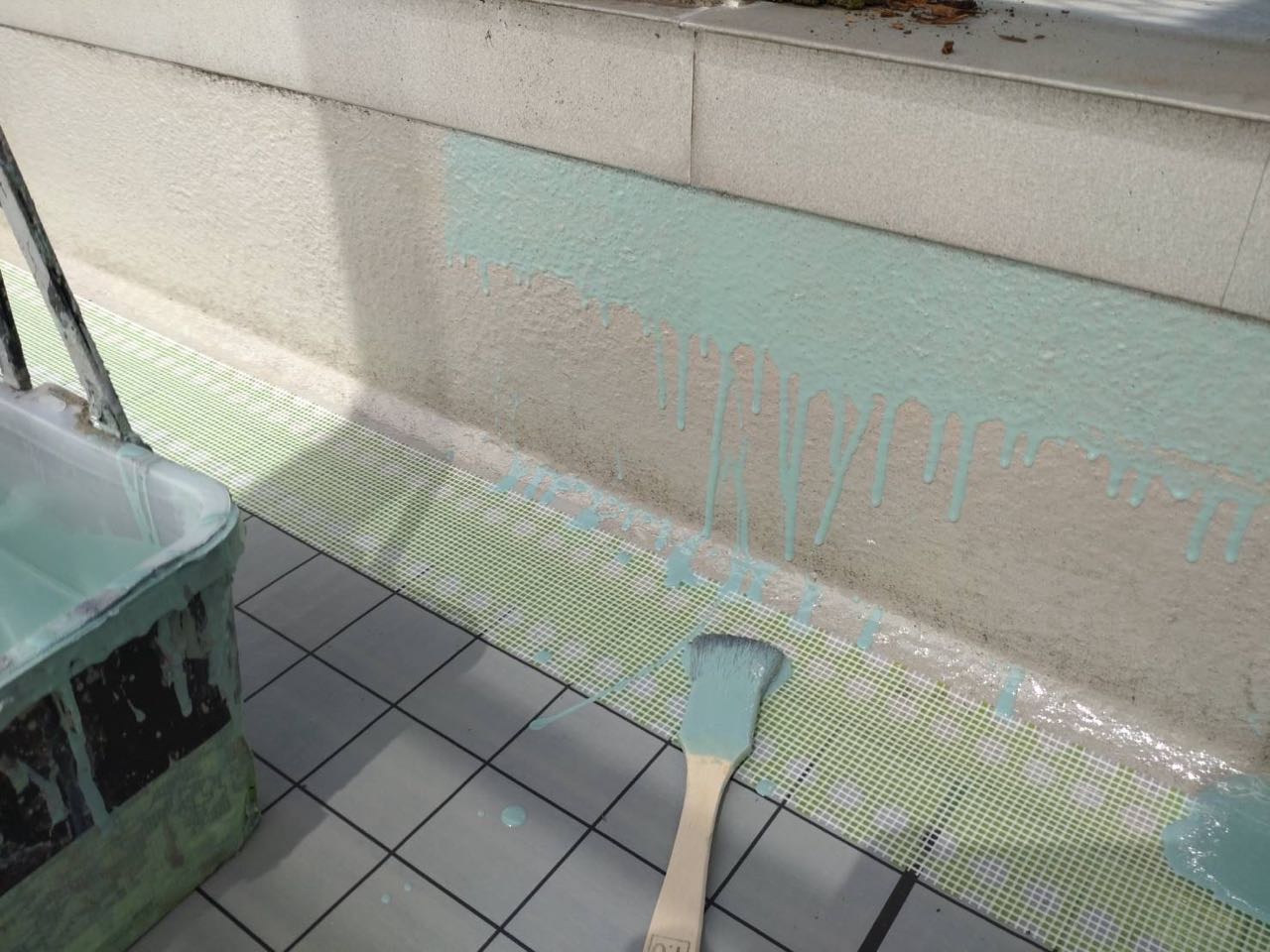 メッシュを貼り強度を上げます。