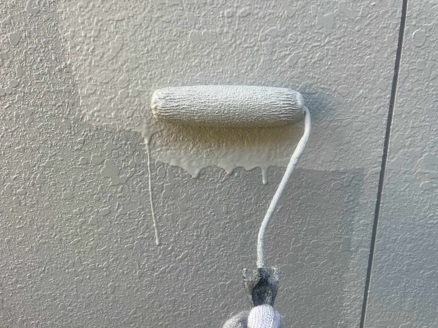 仕上げ塗装2回目です。