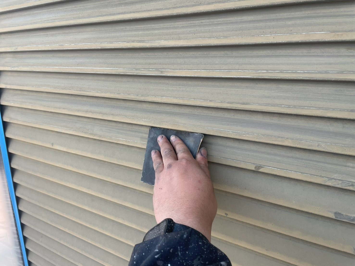 ケレン作業です。