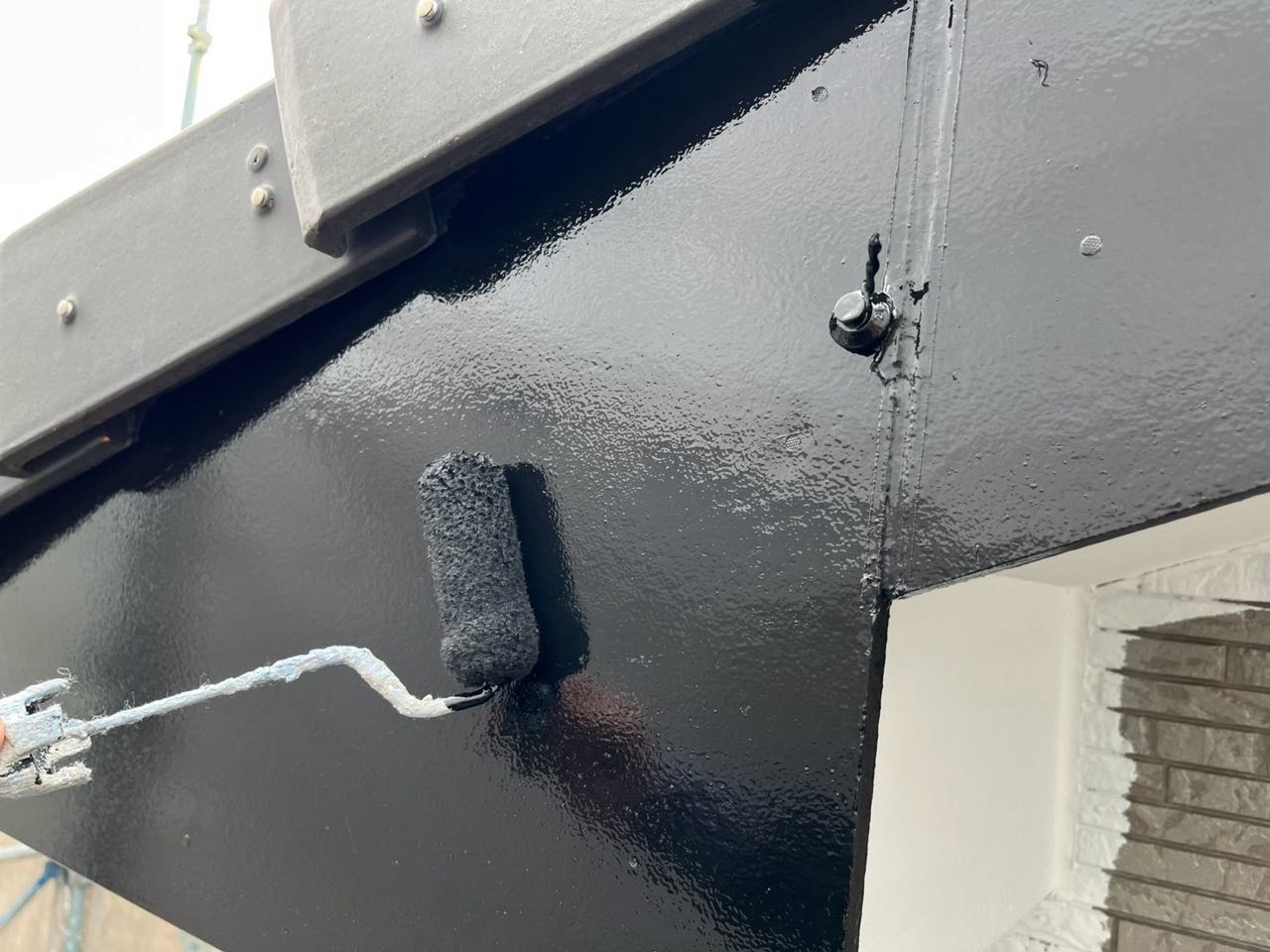 仕上げ塗装2回目です。