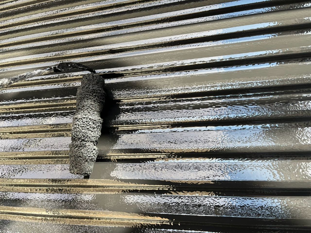 仕上げ塗装2回目です。