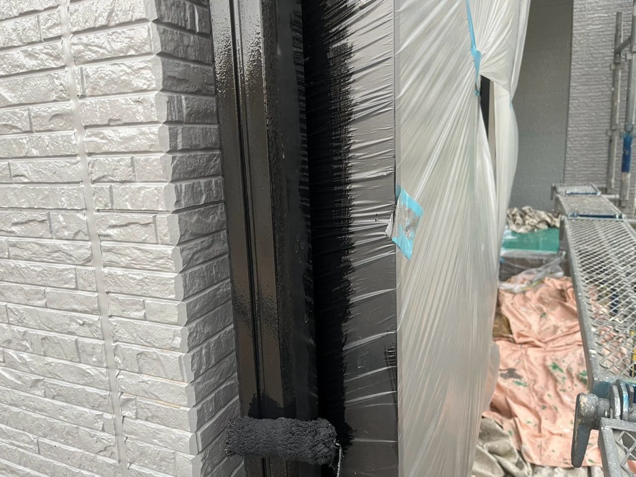 仕上げ塗装2回目です。