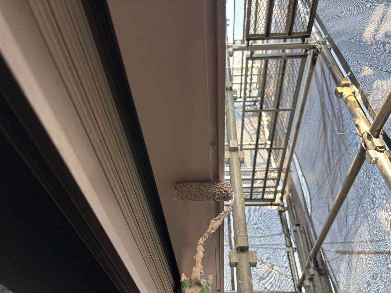 仕上げ塗装2回目です。