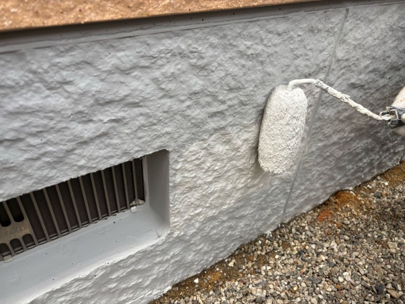 仕上げ塗装2回目です。