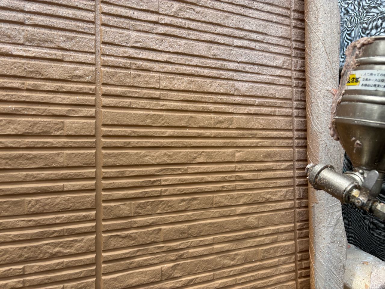 仕上げ塗装2回目です。