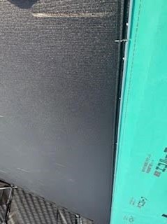 屋根材取り付けです。