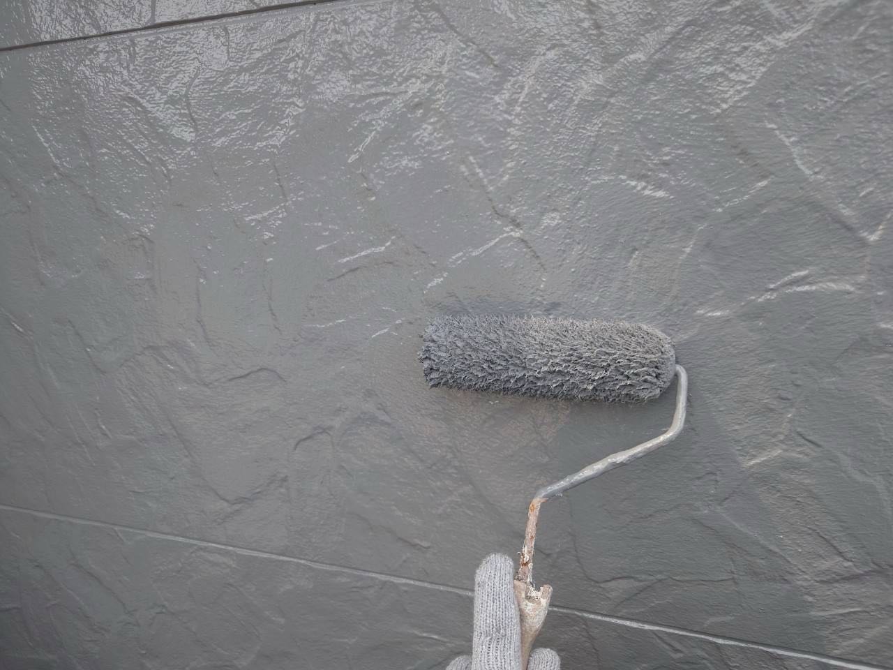 仕上げ塗装2回目です。