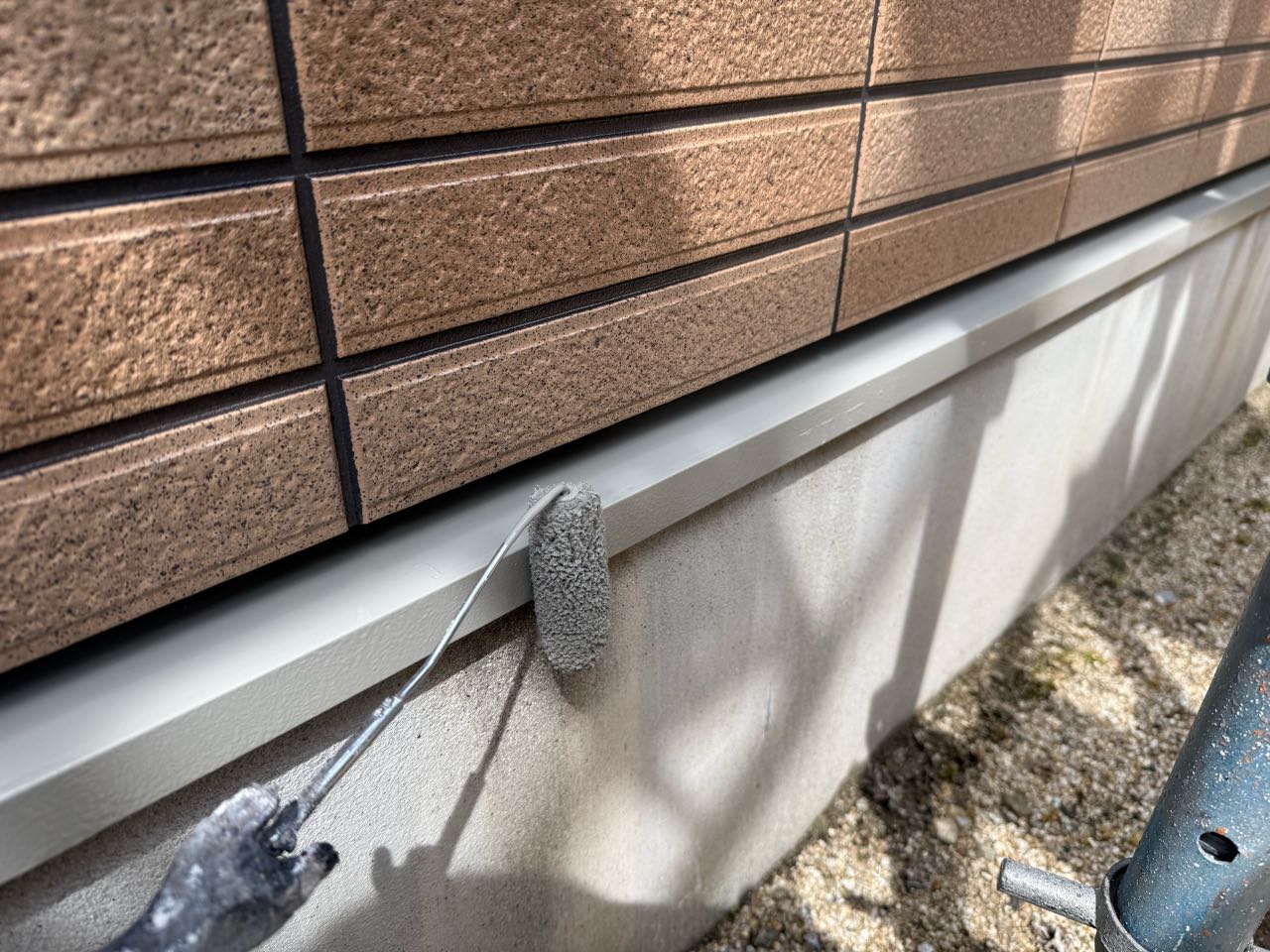 仕上げ塗装2回目です。