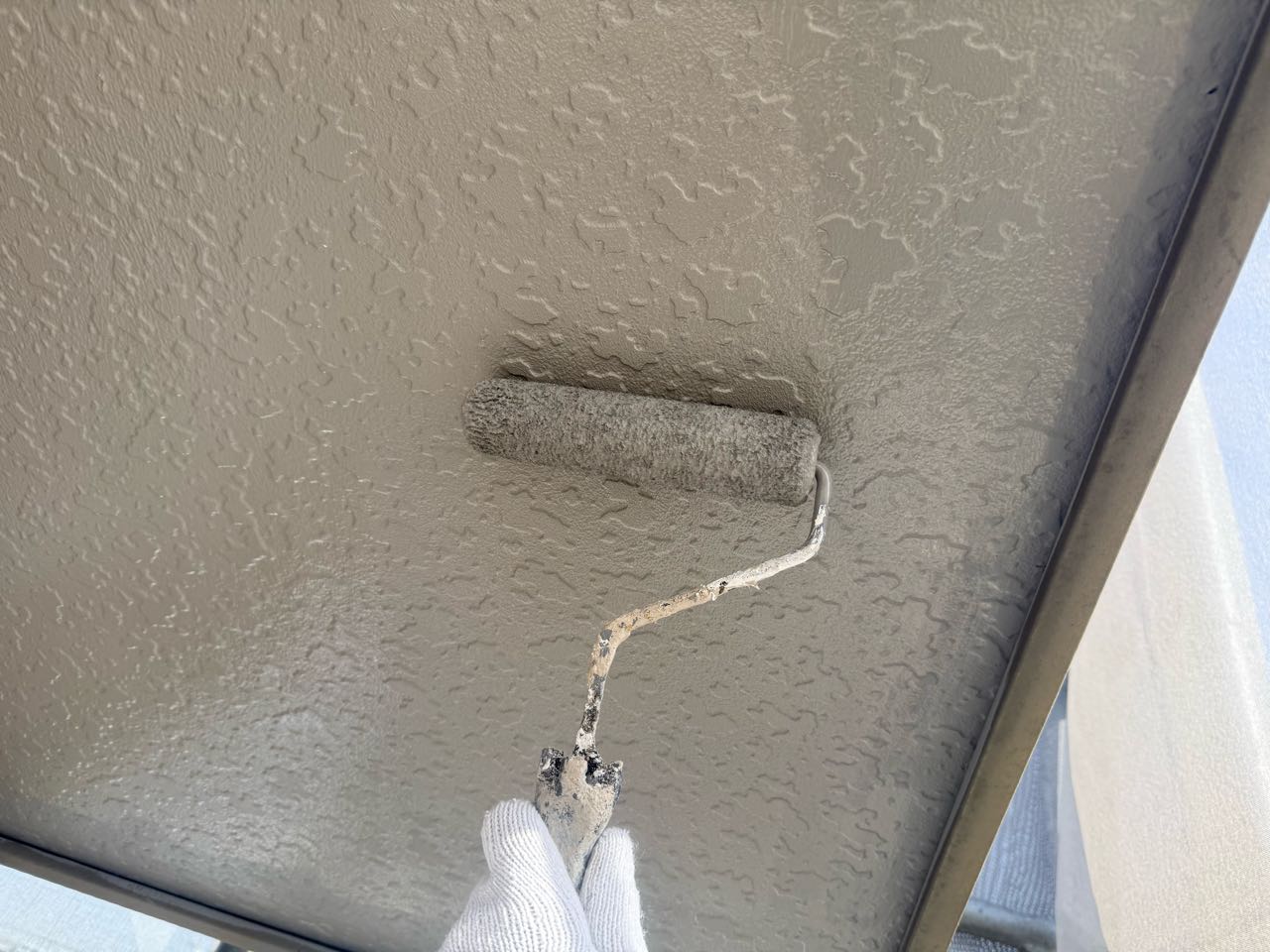 仕上げ塗装2回目です。