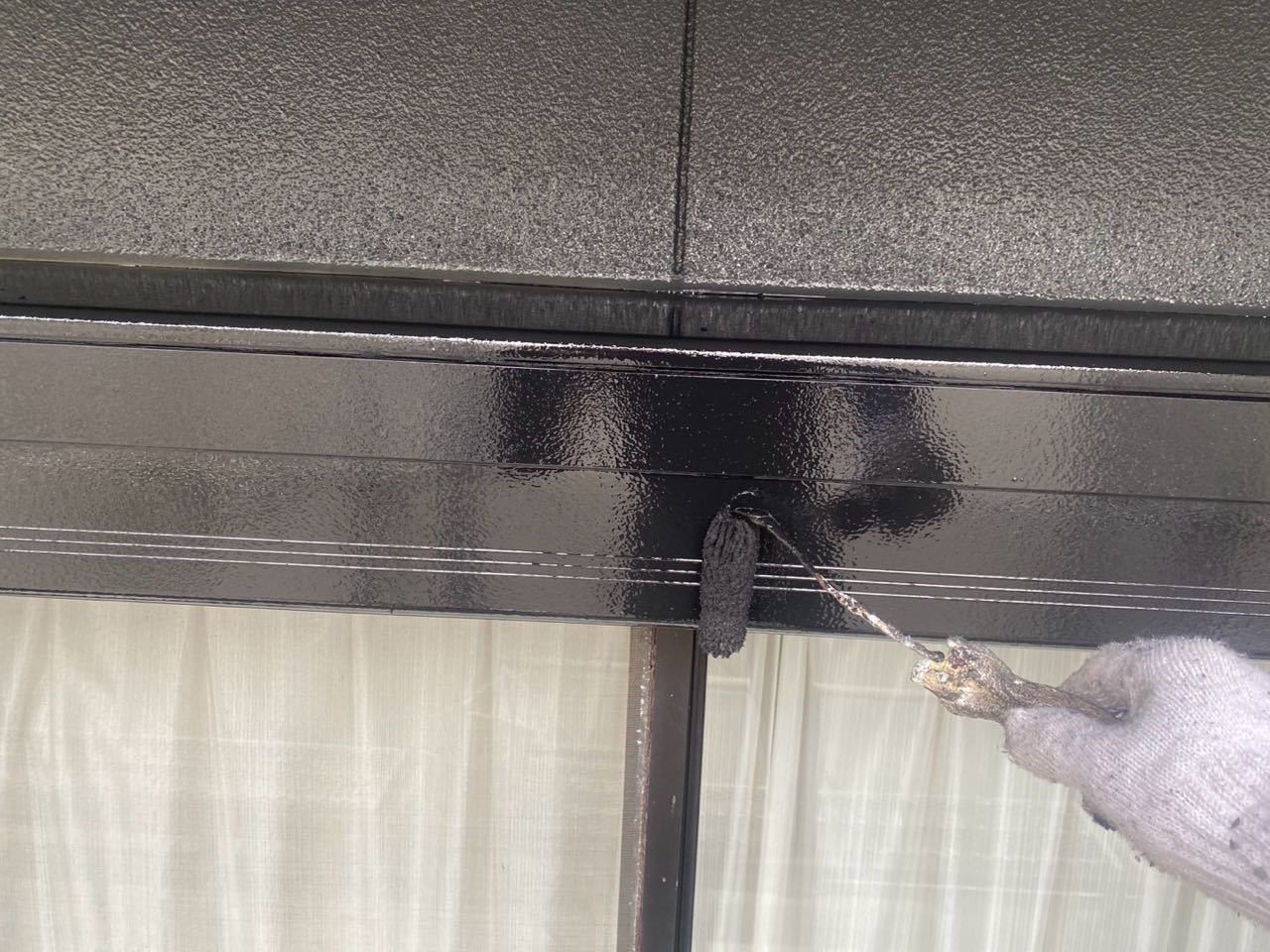 仕上げ塗装2回目です。