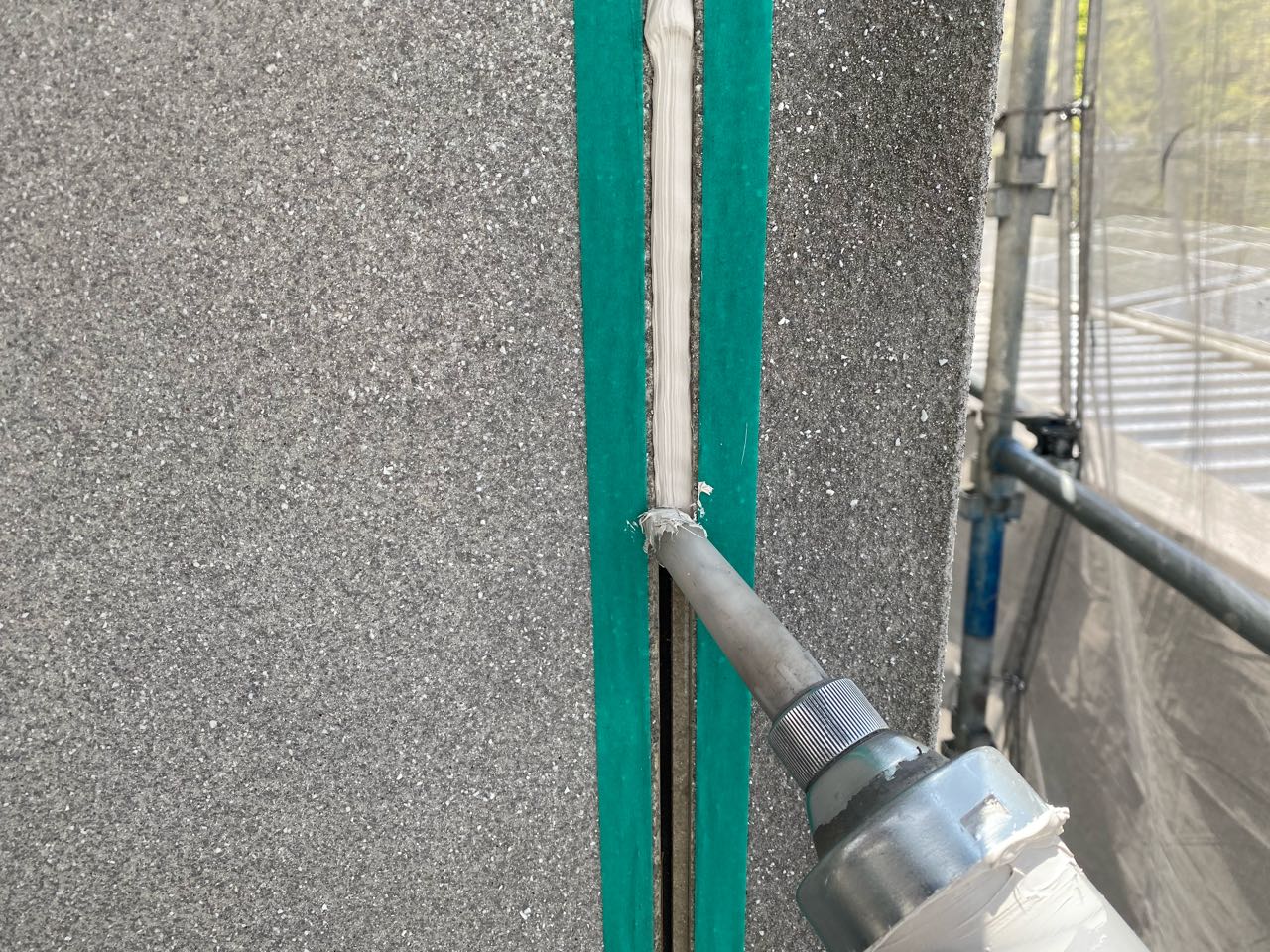 コーキング充填します。