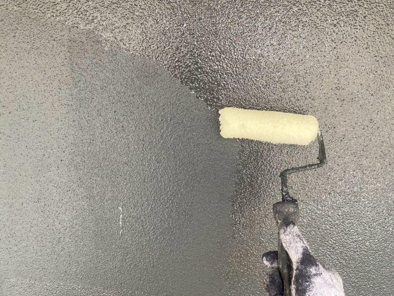 仕上げ塗装2回目です。