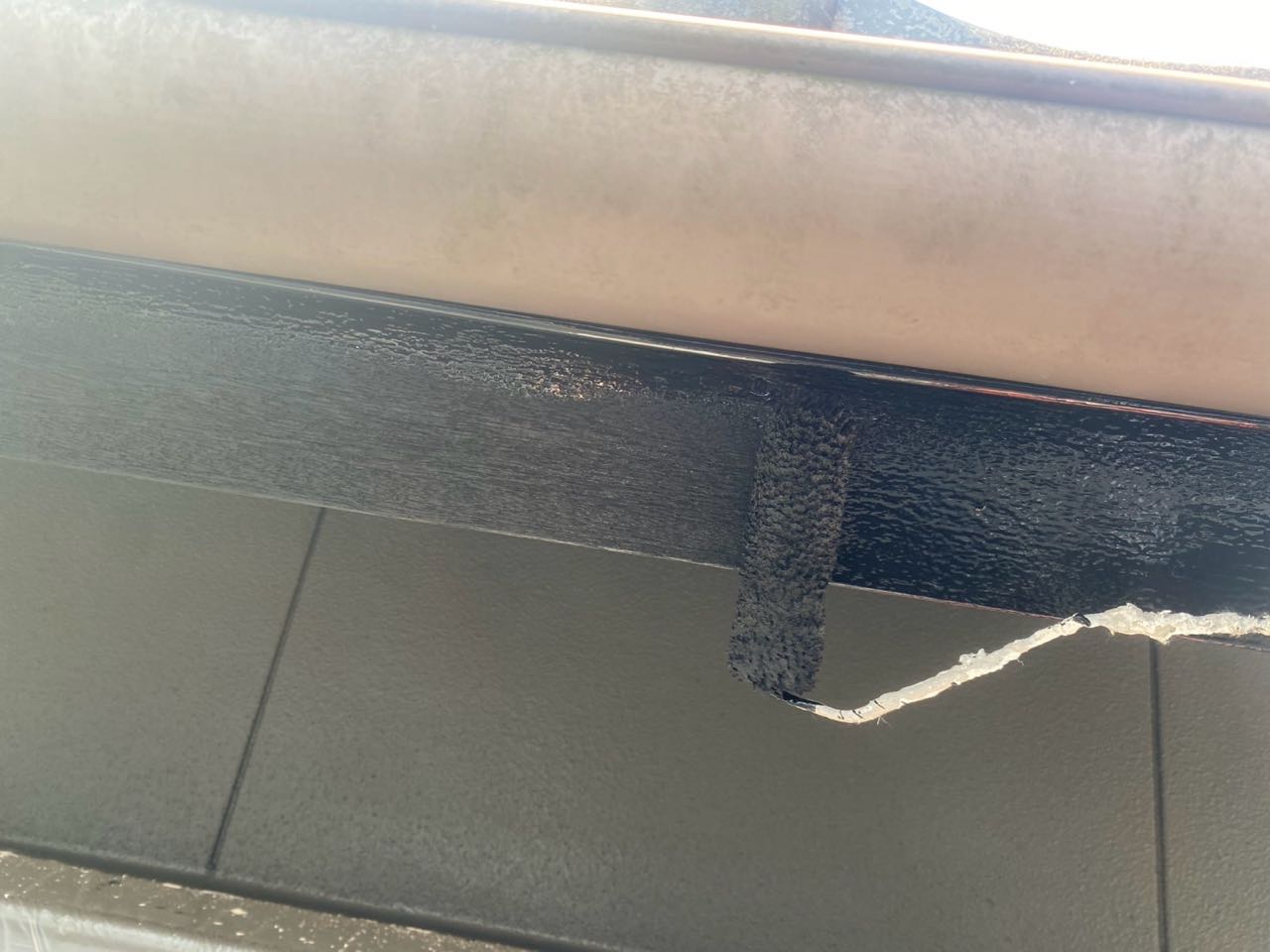 仕上げ塗装2回目です。