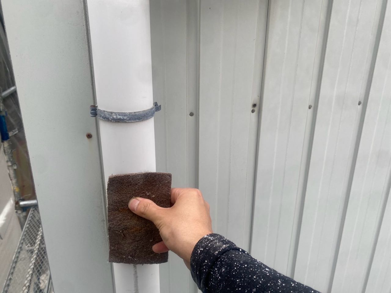 ケレン作業です。