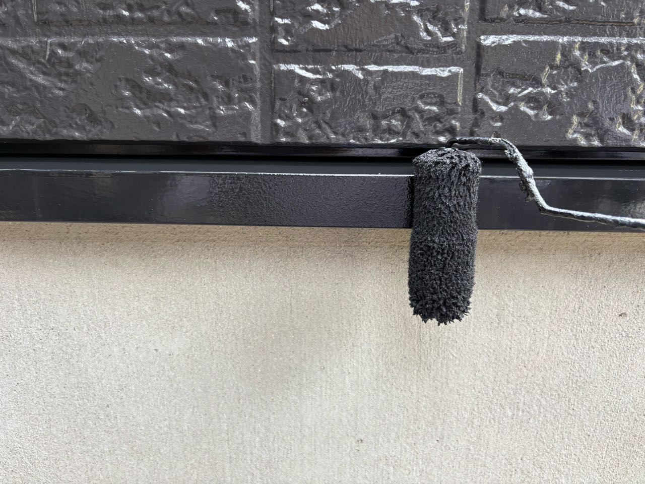 仕上げ塗装2回目です。