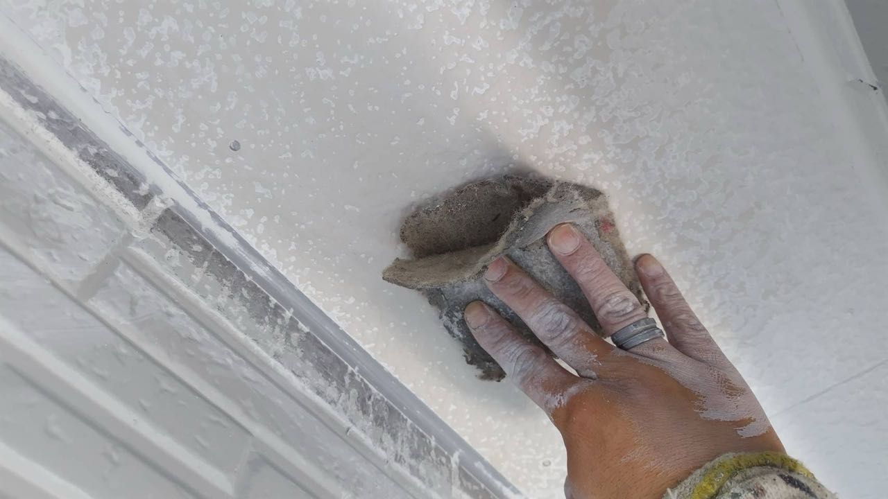 ケレン作業です。