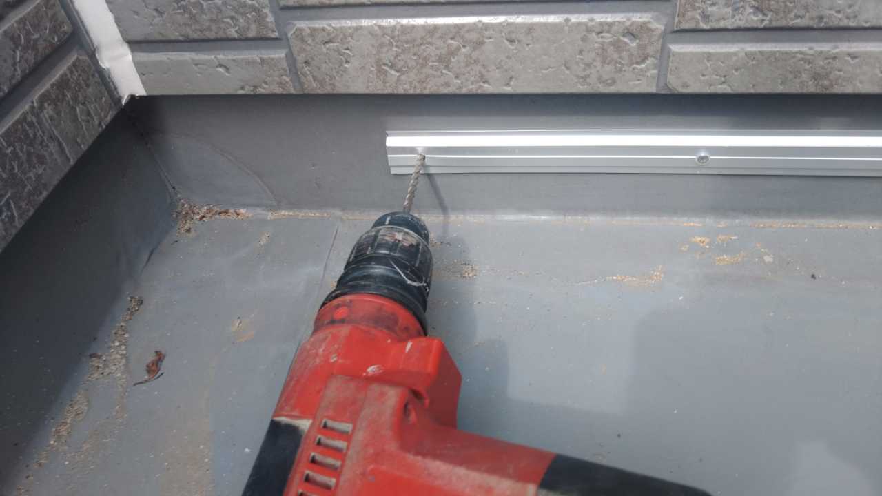 ケレン作業です。