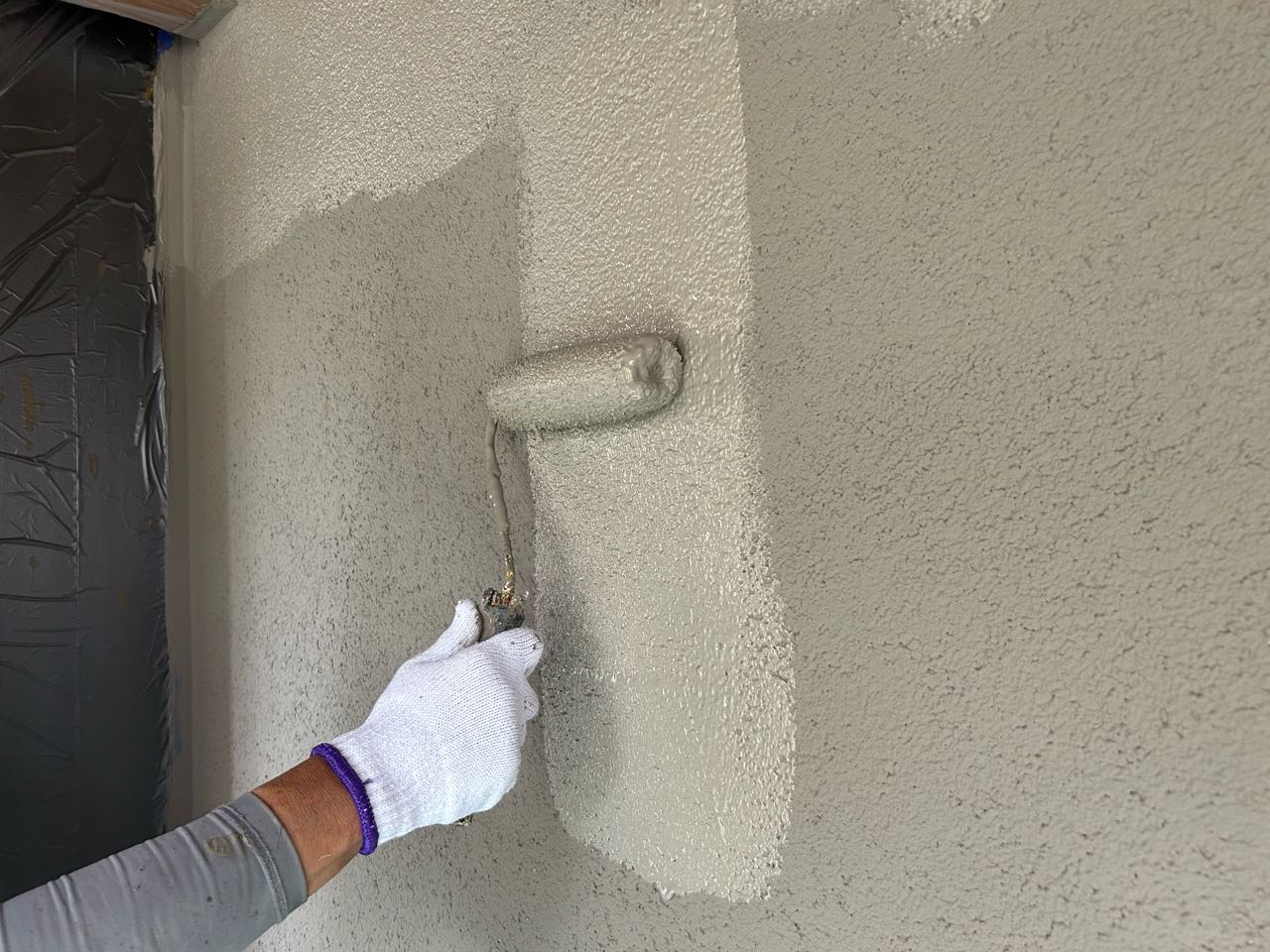 仕上げ塗装2回目です。