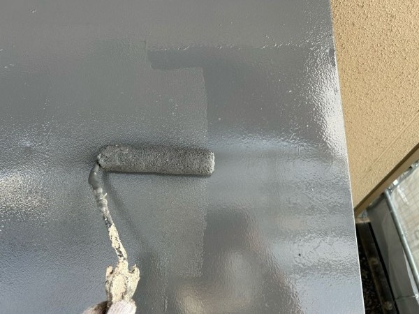 仕上げ塗装2回目です。