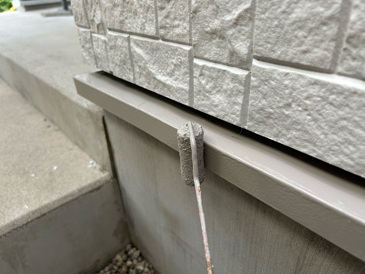 仕上げ塗装2回目です。