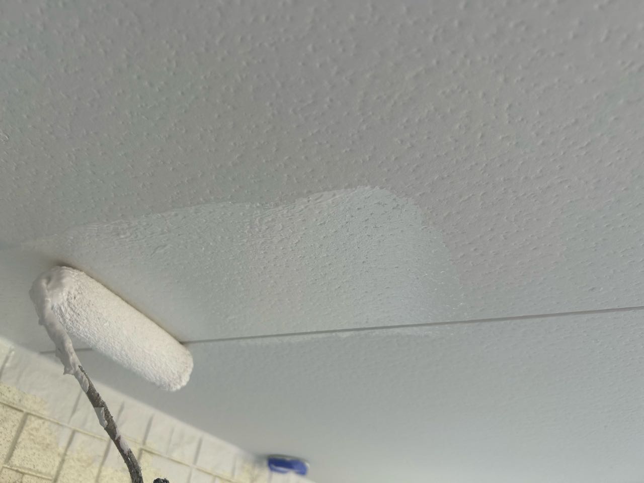 仕上げ塗装2回目です。