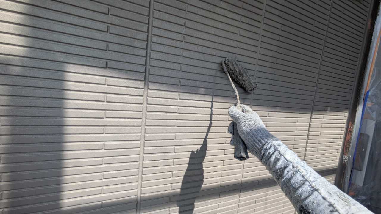 仕上げ塗装2回目です。