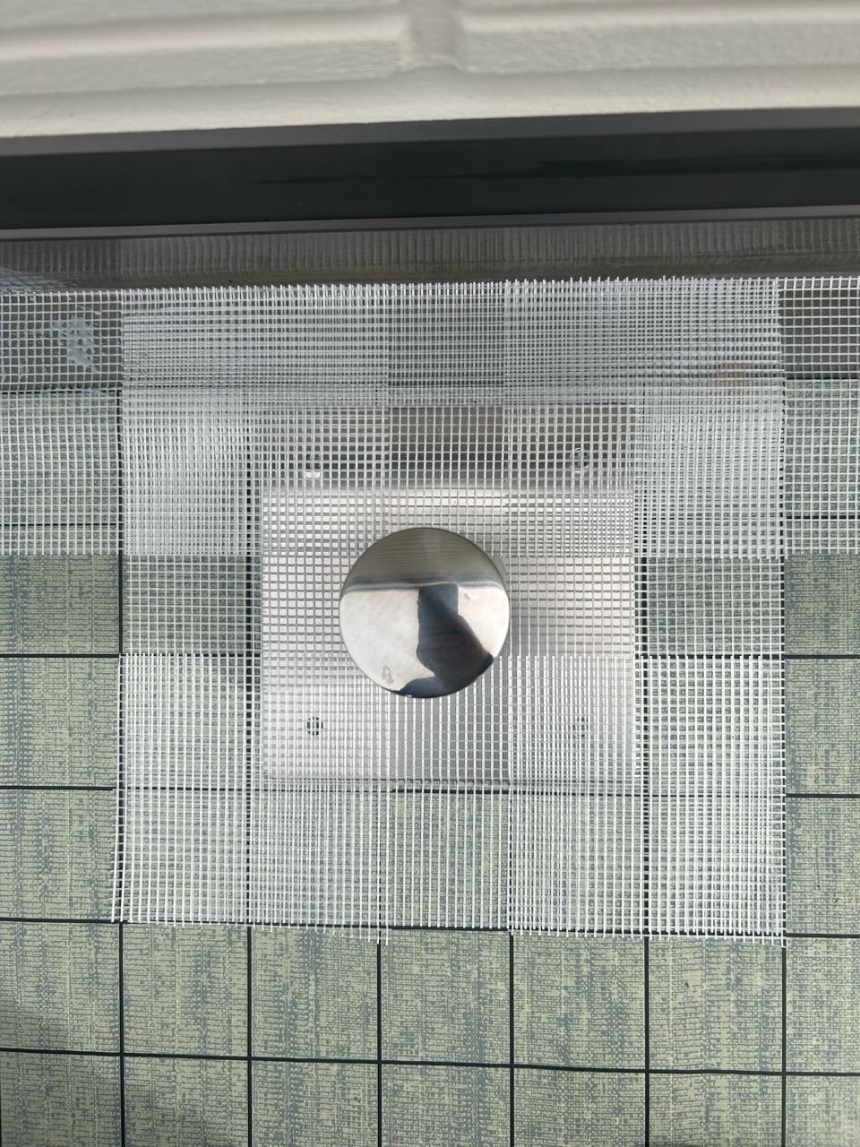 脱気筒を取付けます。