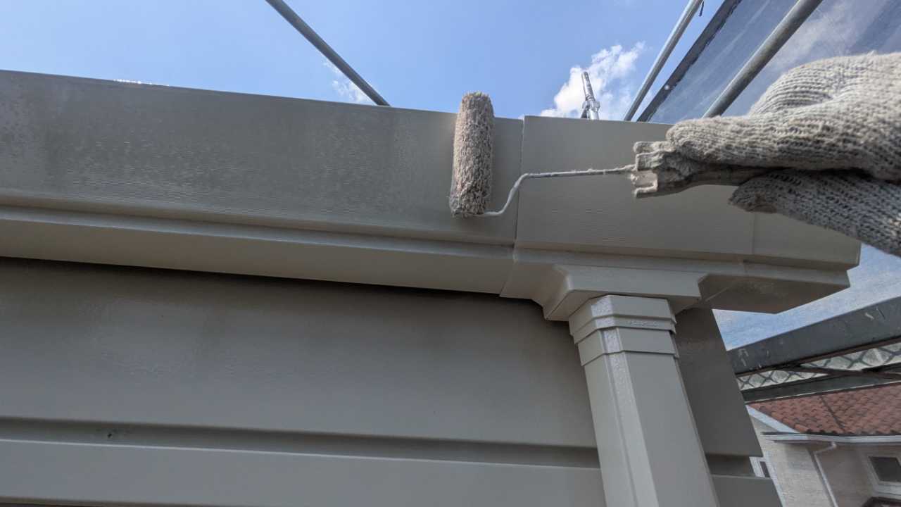 仕上げ塗装2回目です。