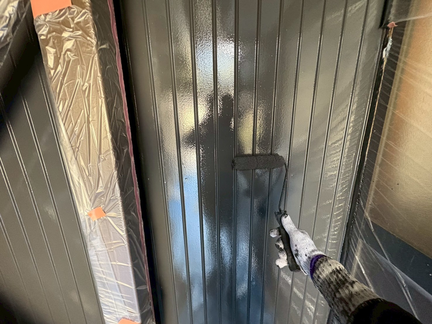 仕上げ塗装2回目です。