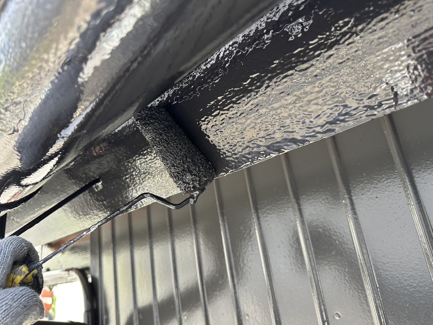 仕上げ塗装2回目です。