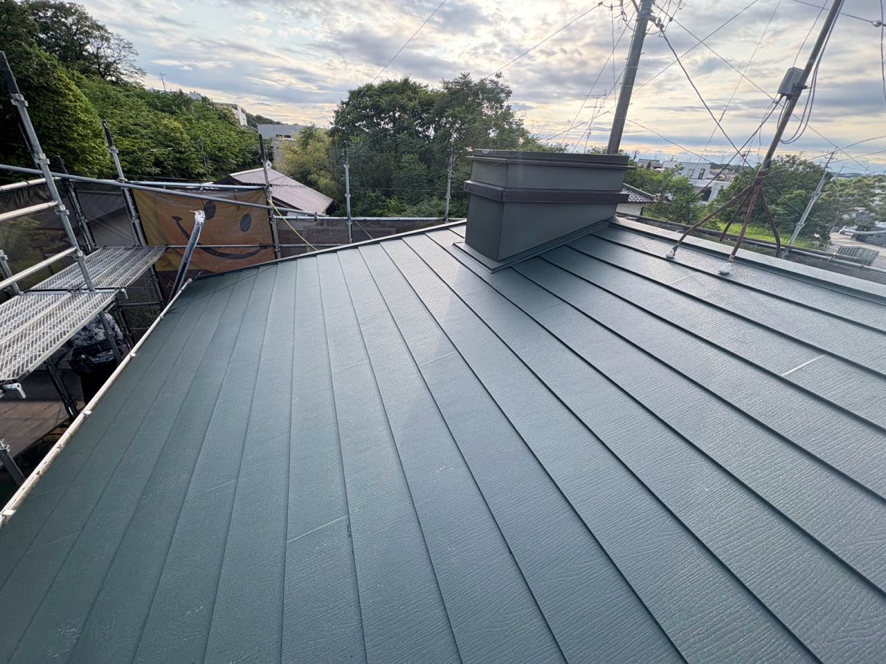 屋根材取り付けです。