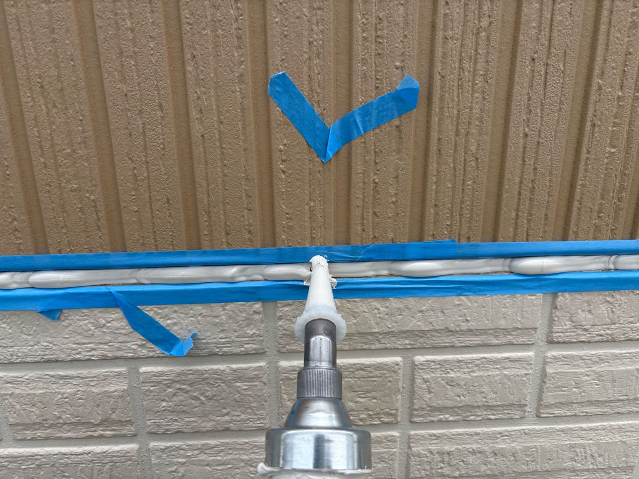 コーキング充填します。