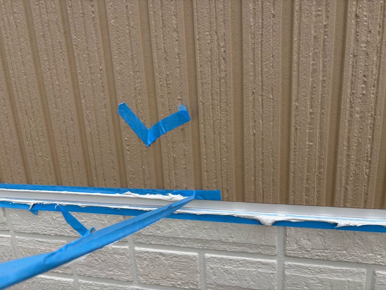 マスキングを剥がします。