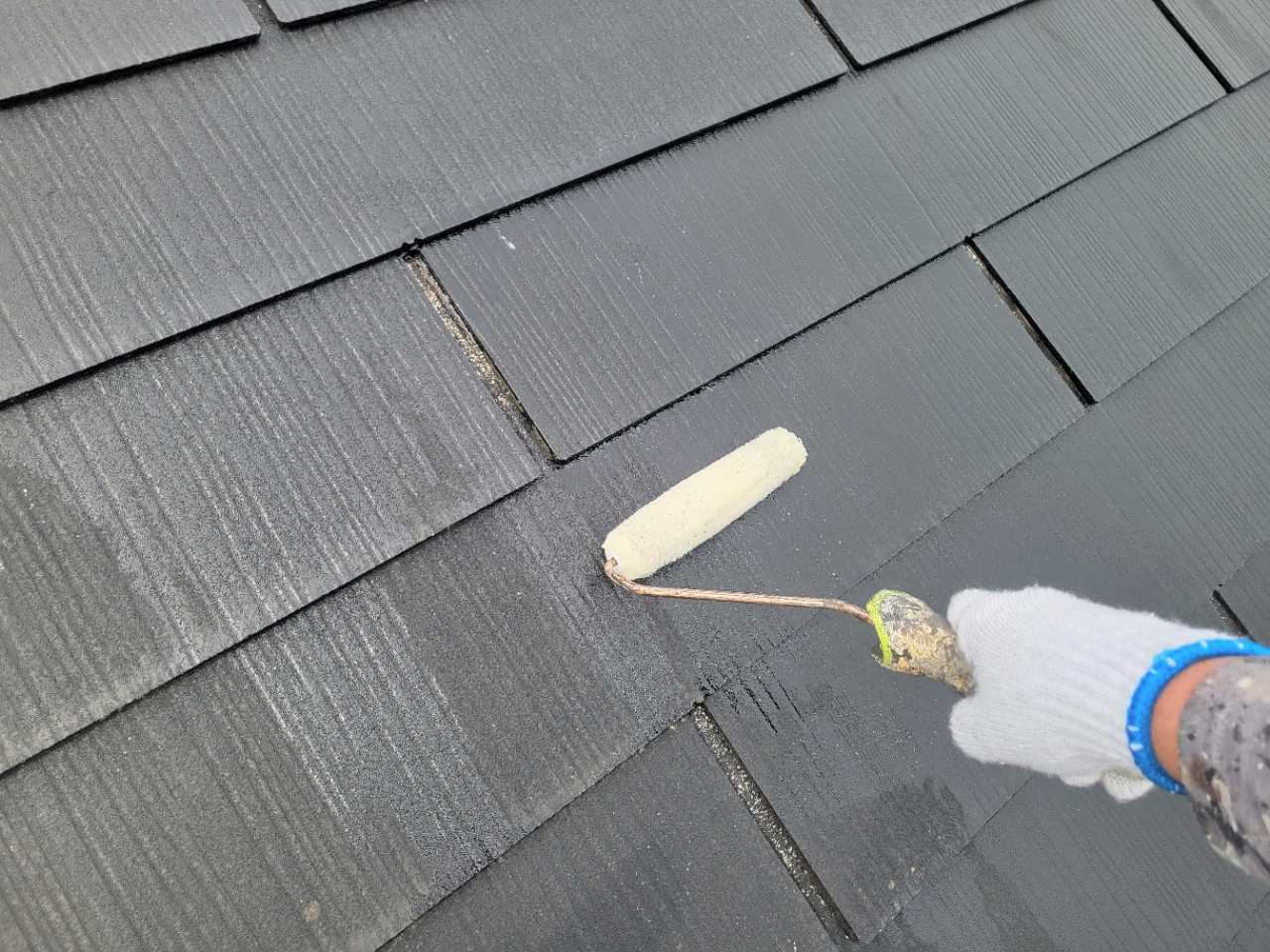 シーラー塗布1回目です。