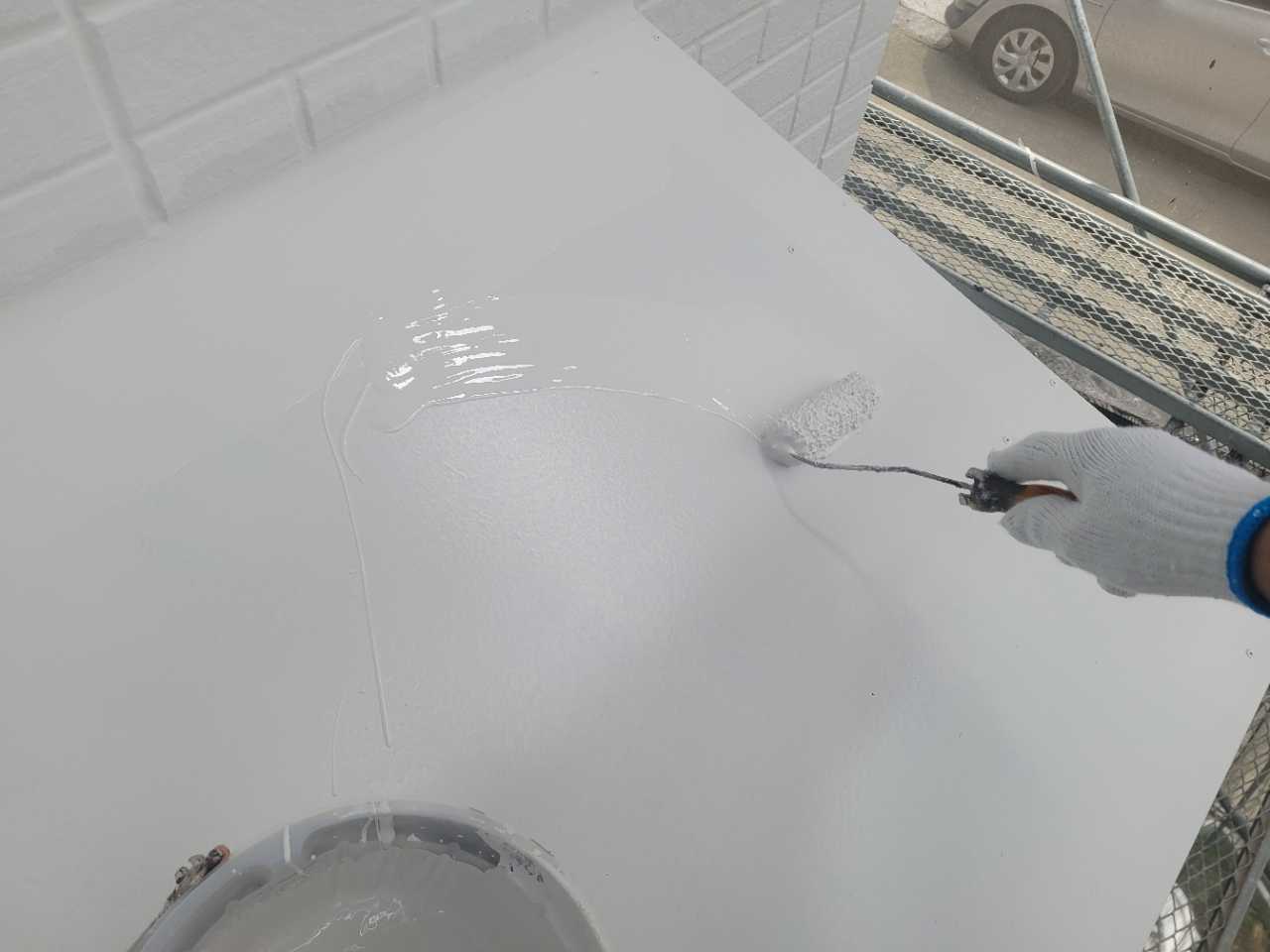 仕上げ塗装2回目です。