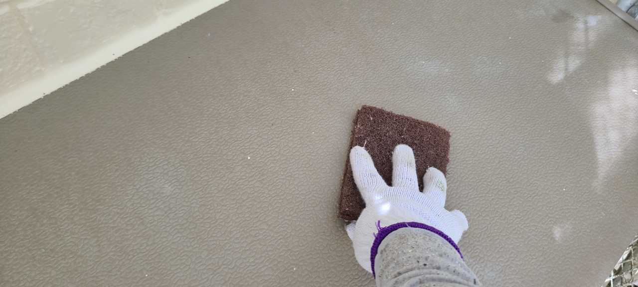 ケレン作業です。
