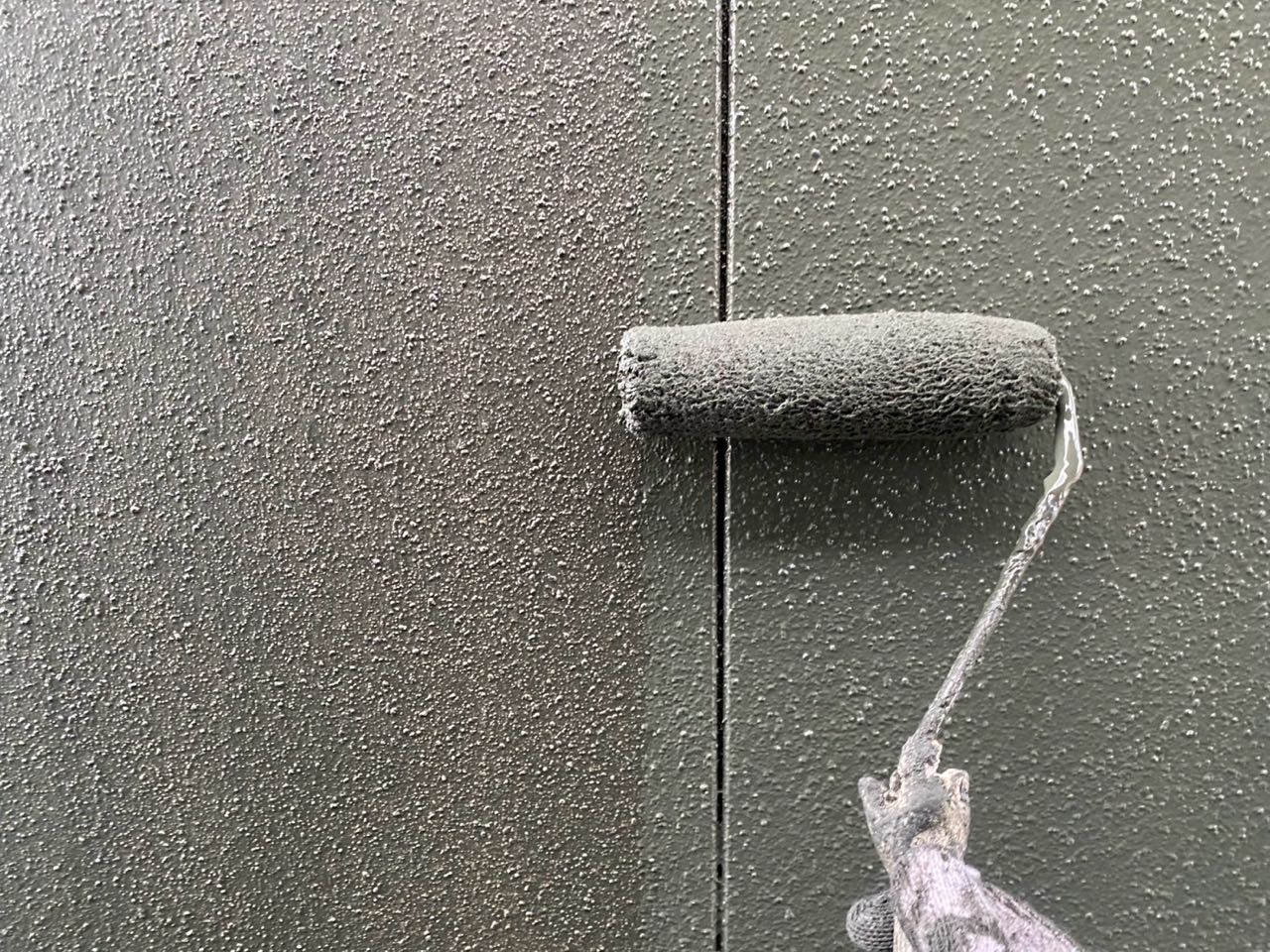 仕上げ塗装2回目です。