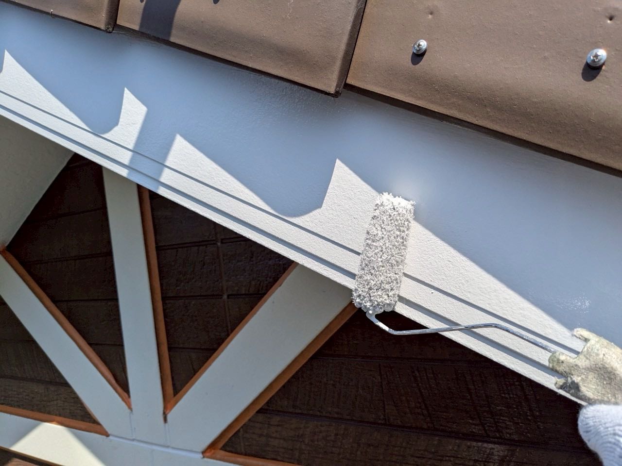 仕上げ塗装2回目です。