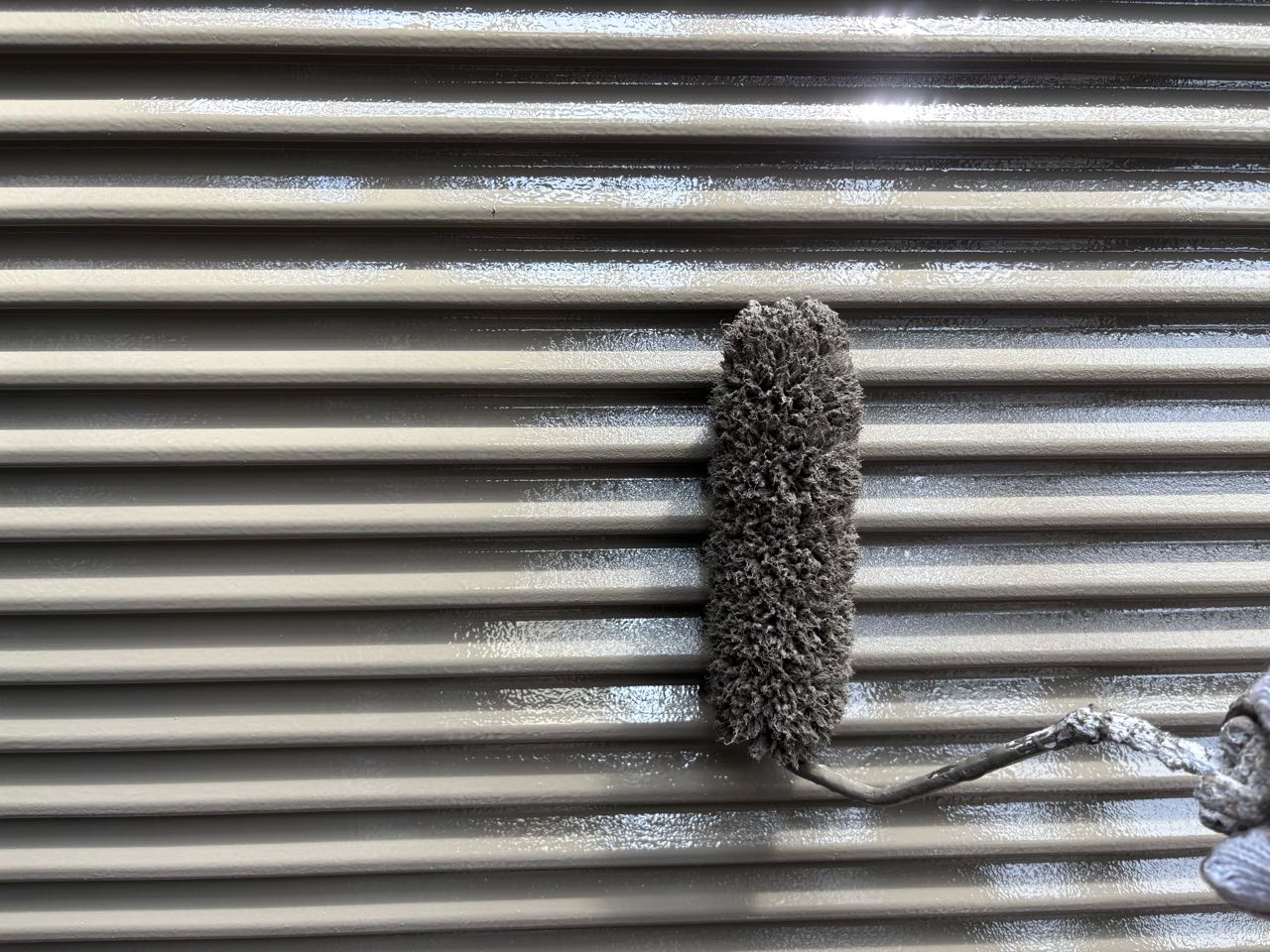 仕上げ塗装2回目です。