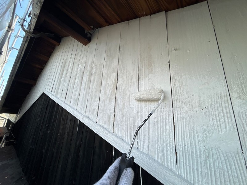 仕上げ塗装2回目です。