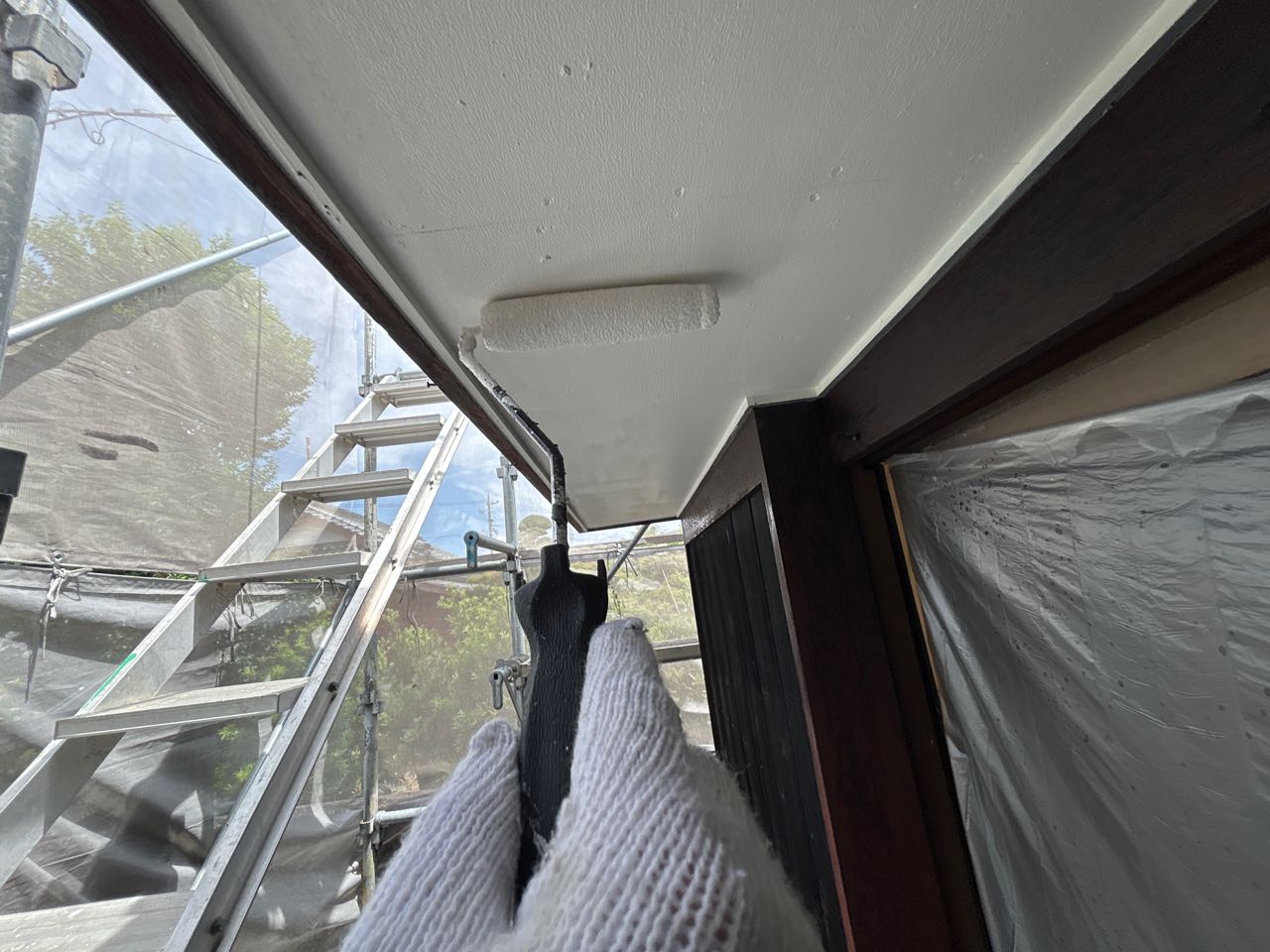 仕上げ塗装2回目です。