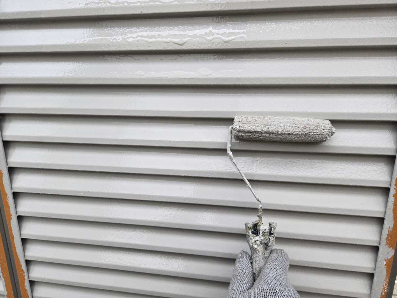 仕上げ塗装2回目です。