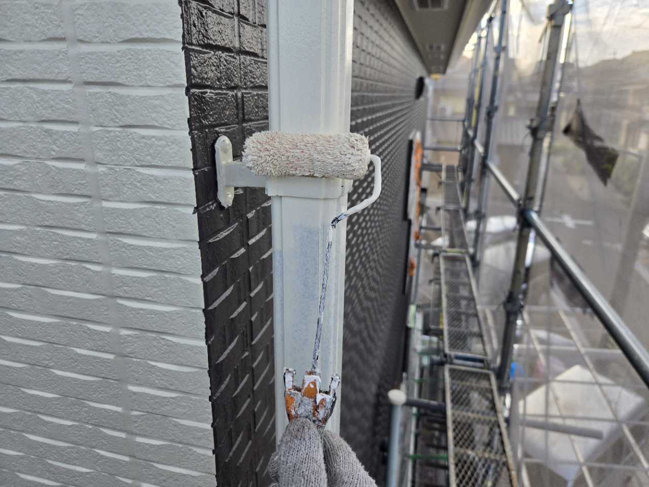 仕上げ塗装2回目です。